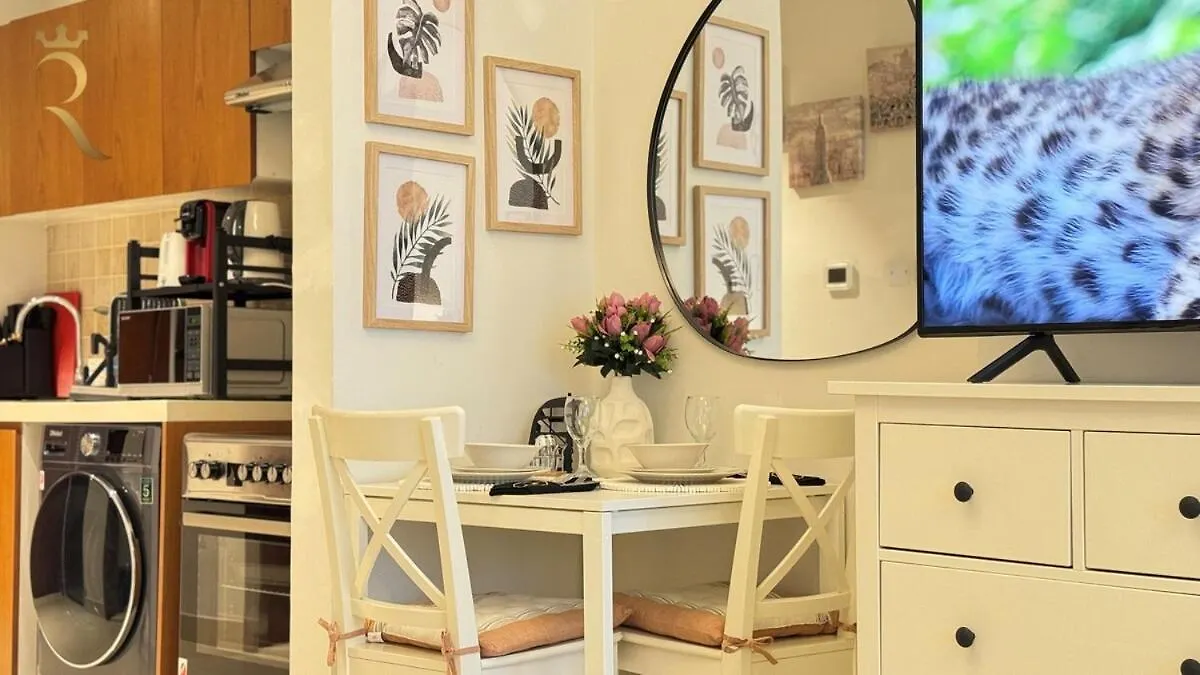 Appartamento Calm And Quiet Studio Al Reem Cozy Retreat Abu Dhabi